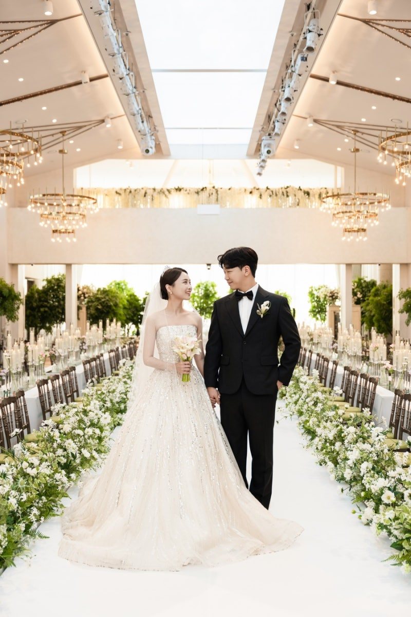 로얄파크컨벤션 파크홀 본식스냅 후기 사진 — 2025.04.15
